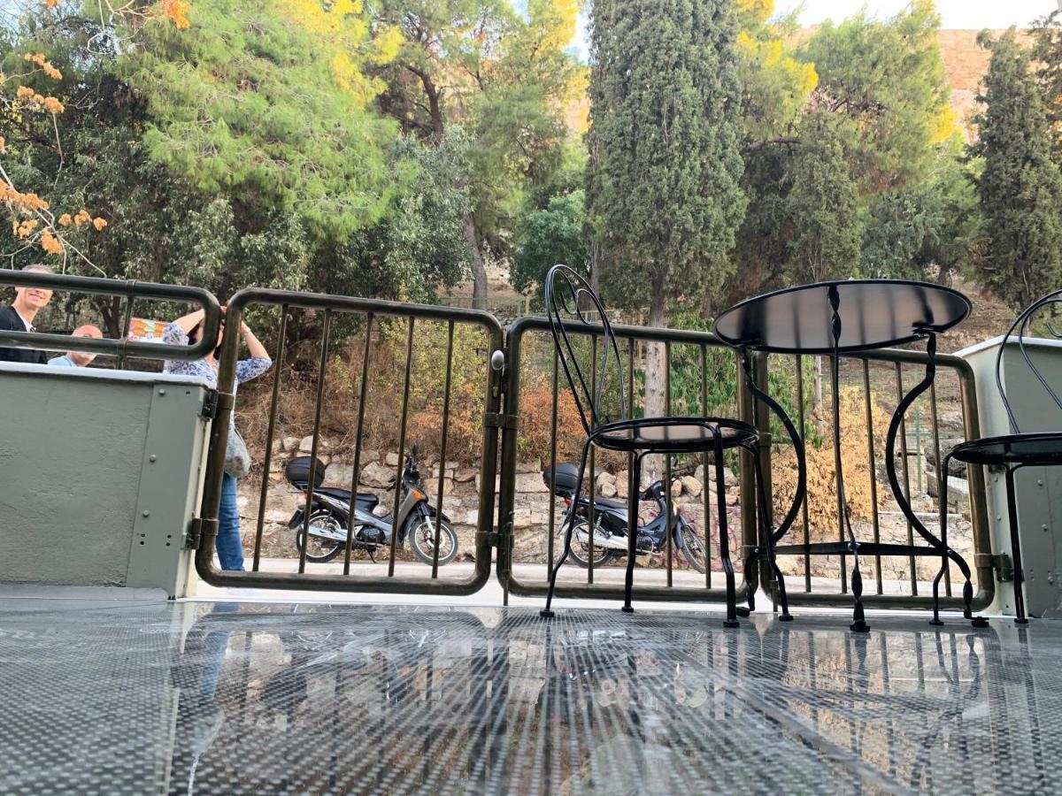 At The Acropolis' Fence Villa Athens Exterior photo